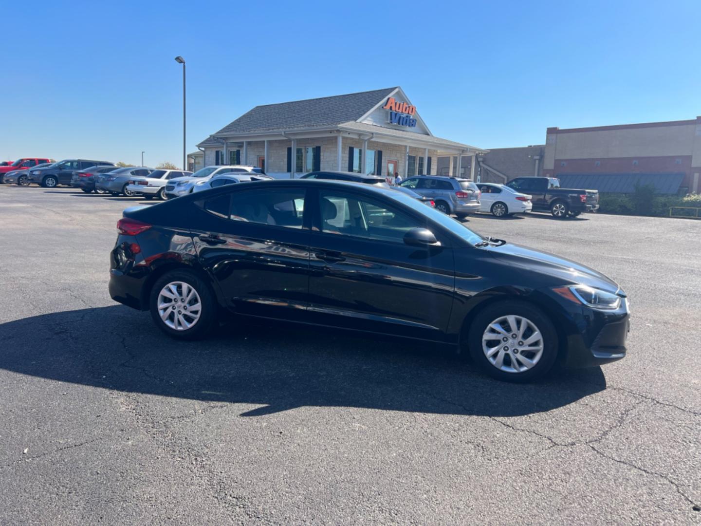 2017 BLACK Hyundai Elantra SE 6AT (5NPD74LF2HH) with an 1.8L L4 DOHC 16V engine, 6A transmission, located at 420 I-35E, Lancaster, TX, 75146, (469) 297-4144, 32.593929, -96.823685 - Photo#6